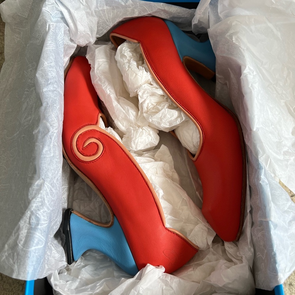 BNIB John Fluevog Classy Clara - Picture 2 of 8